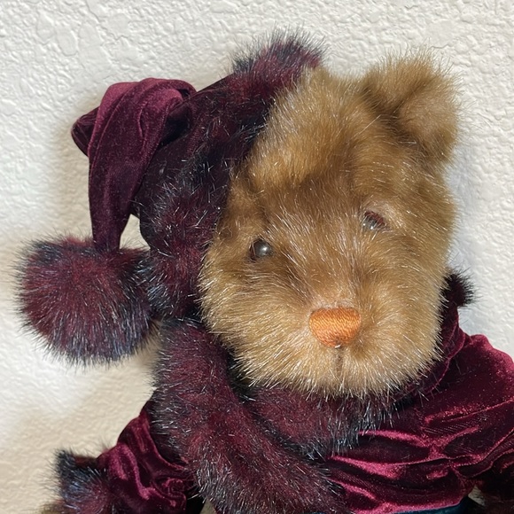 GUND Brown Fur Bear With Hat And Robe. Excellent Condition. Approximately 18". - Picture 2 of 12